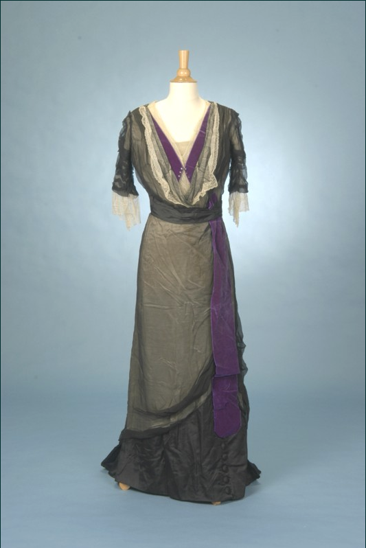 About Us | Violet Willis Antique Costume and Textiles